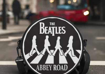 Abbey Road-The Beatles / Shoulder Bag convertible in small Backpack